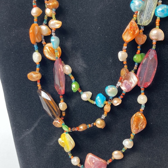 17" Colorful Small & Large Bead and Shell Necklace Multi Tier Layered - Picture 3 of 14